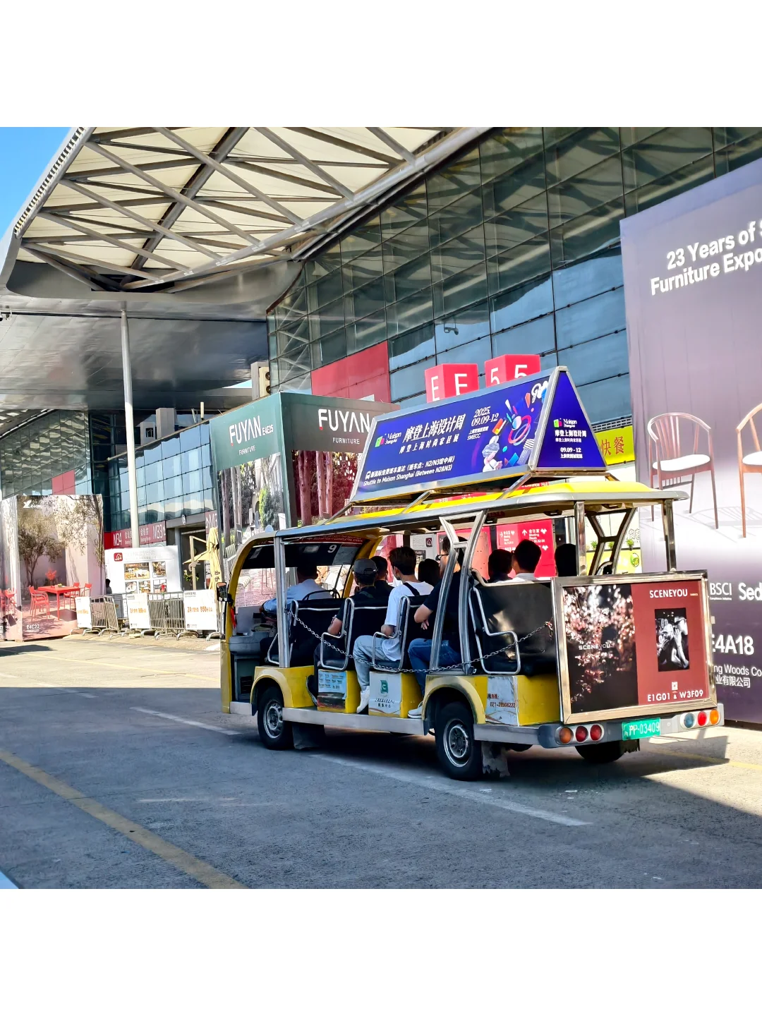 去中国国际家具展览会，就像上班！