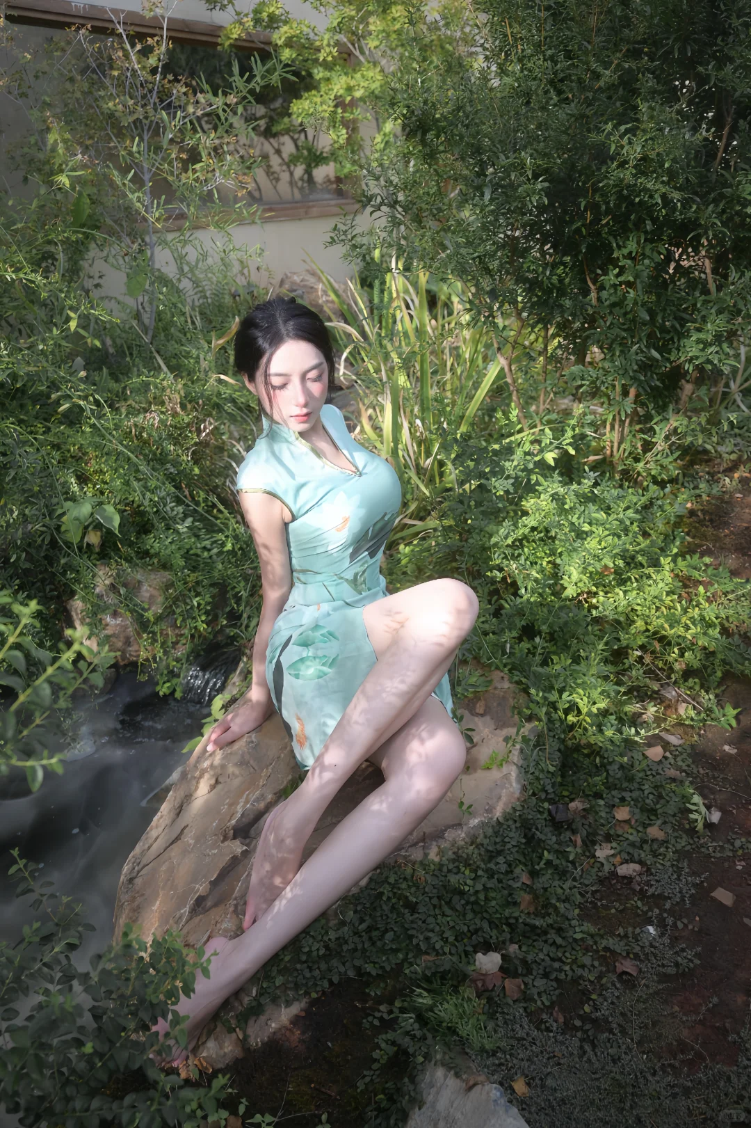 “人妻四连拍”