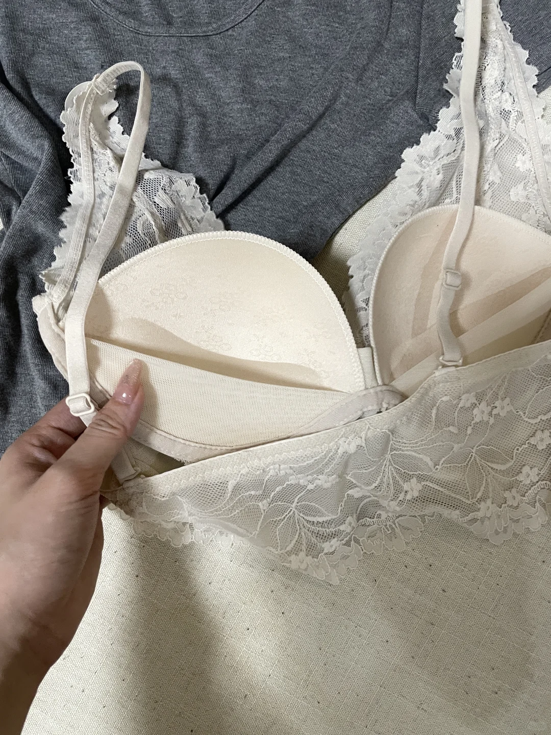 叠穿万金油蕾丝?慵懒又撩人！20+闭眼入～