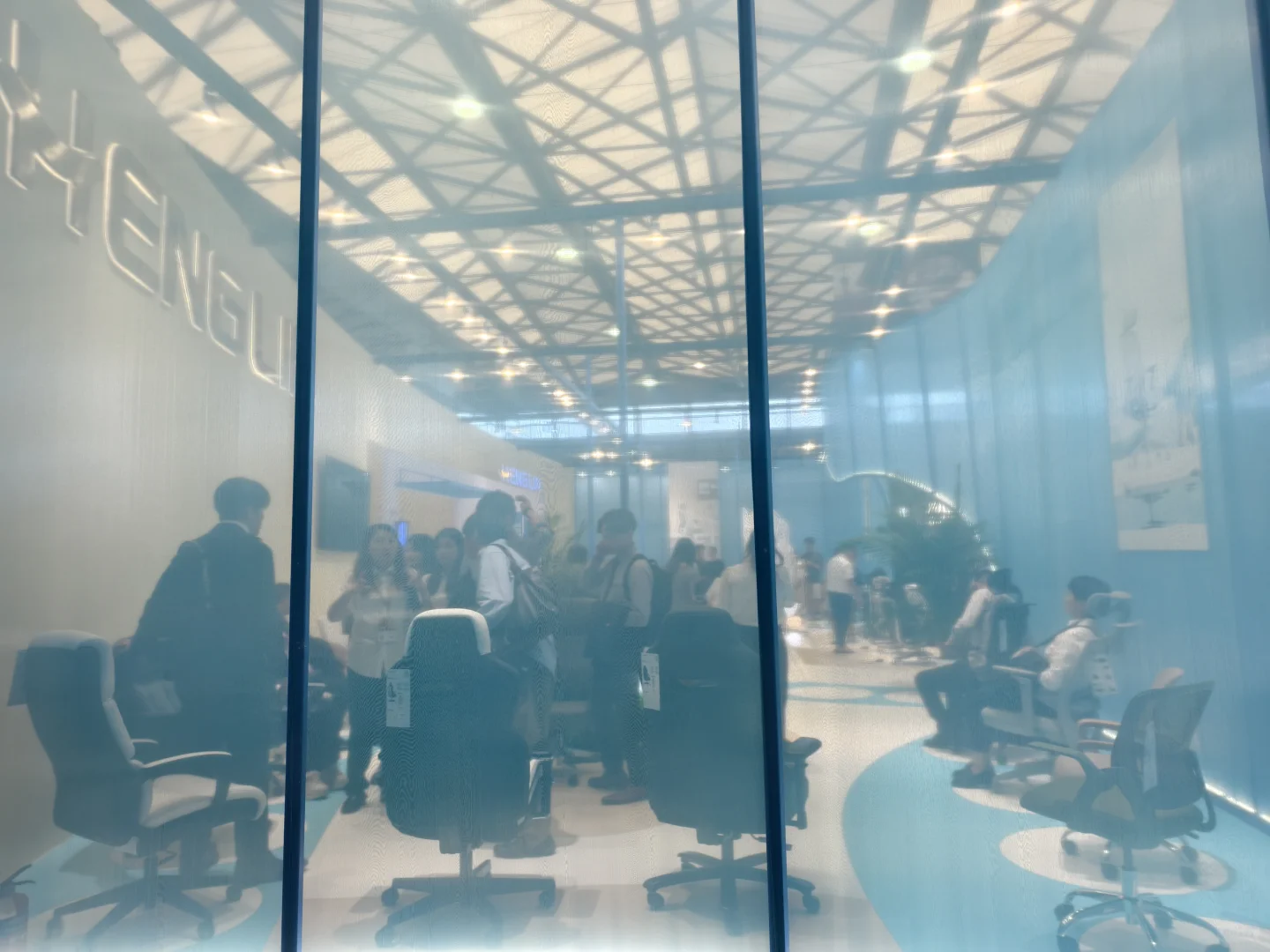 去中国国际家具展览会，就像上班！