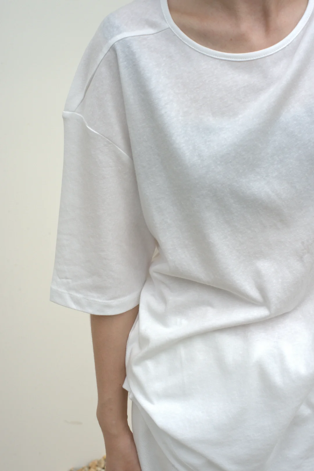 穿了这件白T，才知道“穿衣自由”是这种感觉