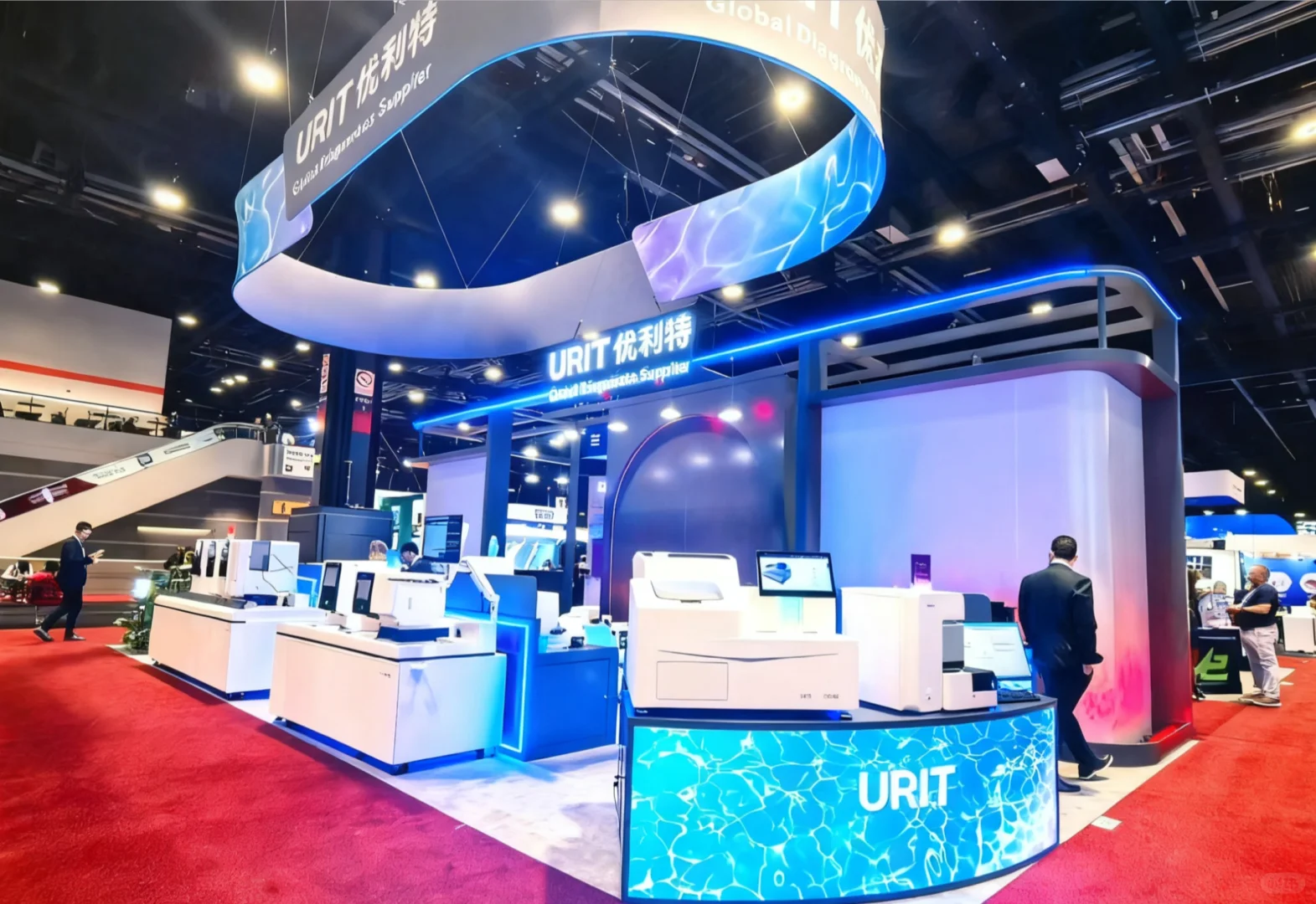 我们让您的品牌，在展会一眼被记住！