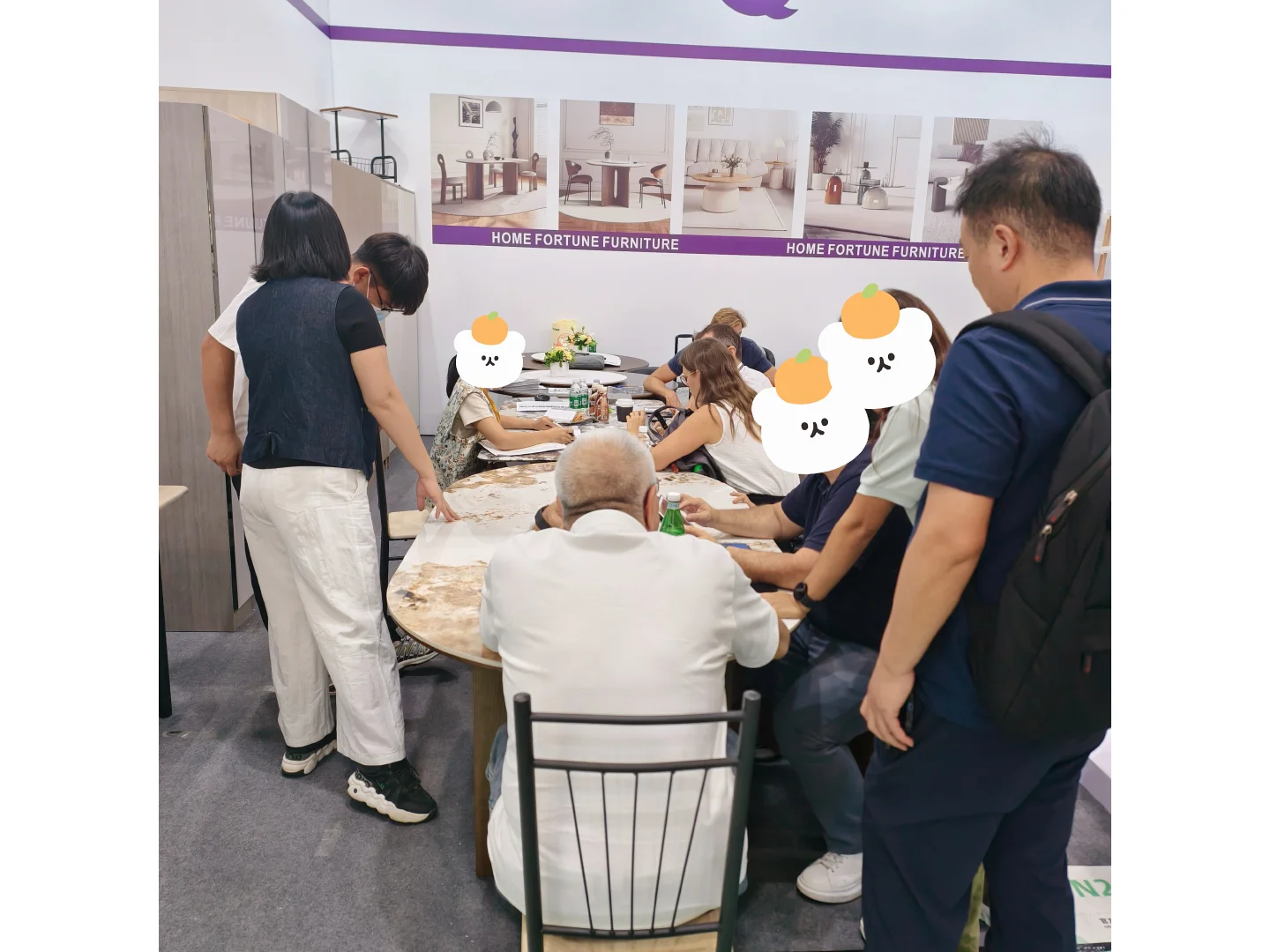 去中国国际家具展览会，就像上班！