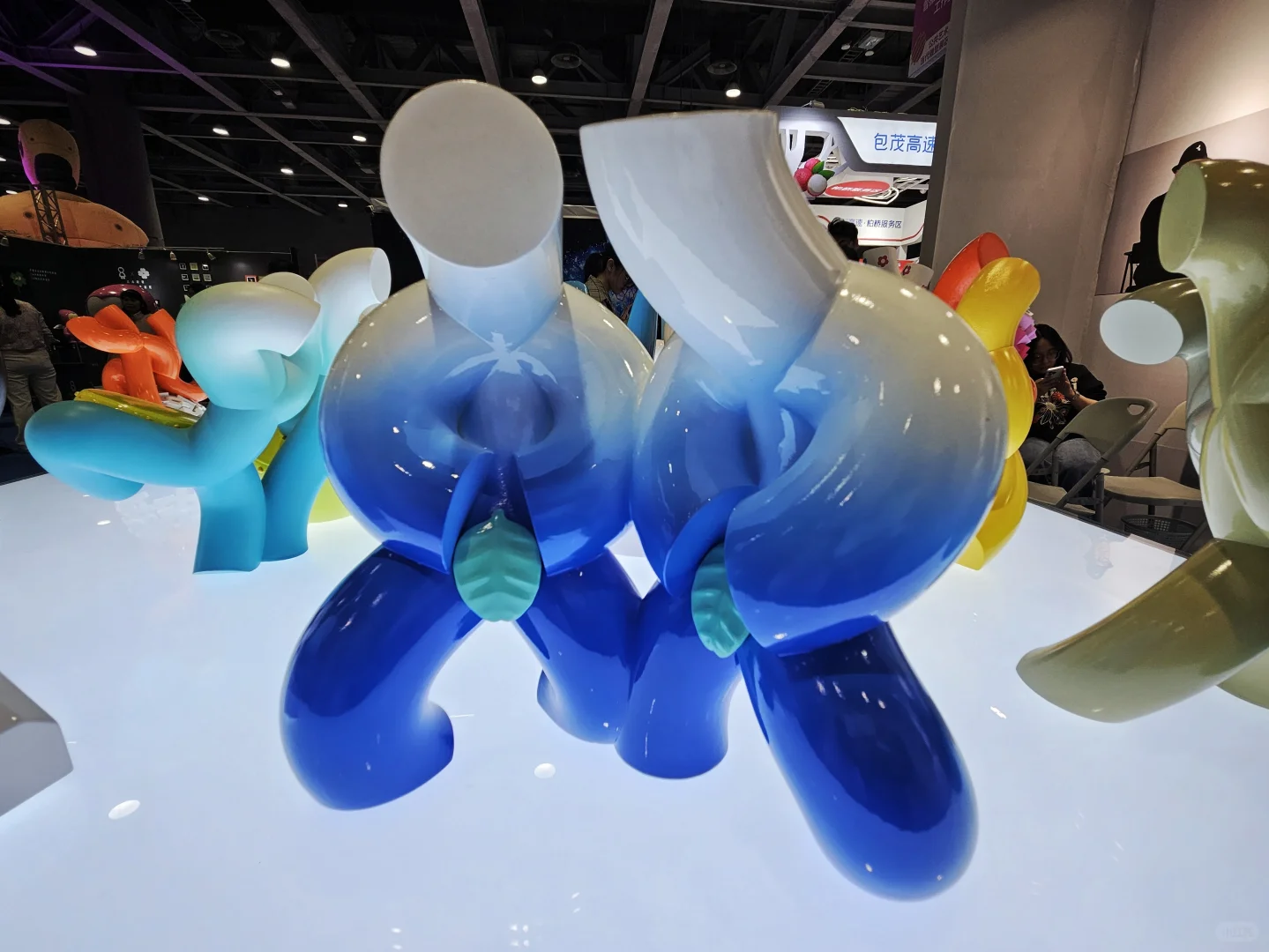 原来是艺术品展销会