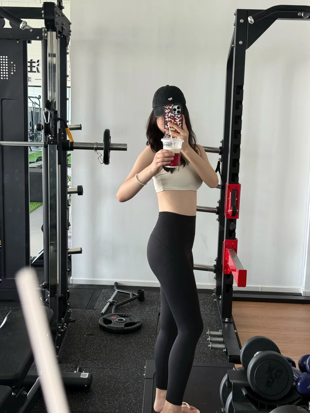 又来健身房混水摸鱼了（看我的新瑜伽裤）