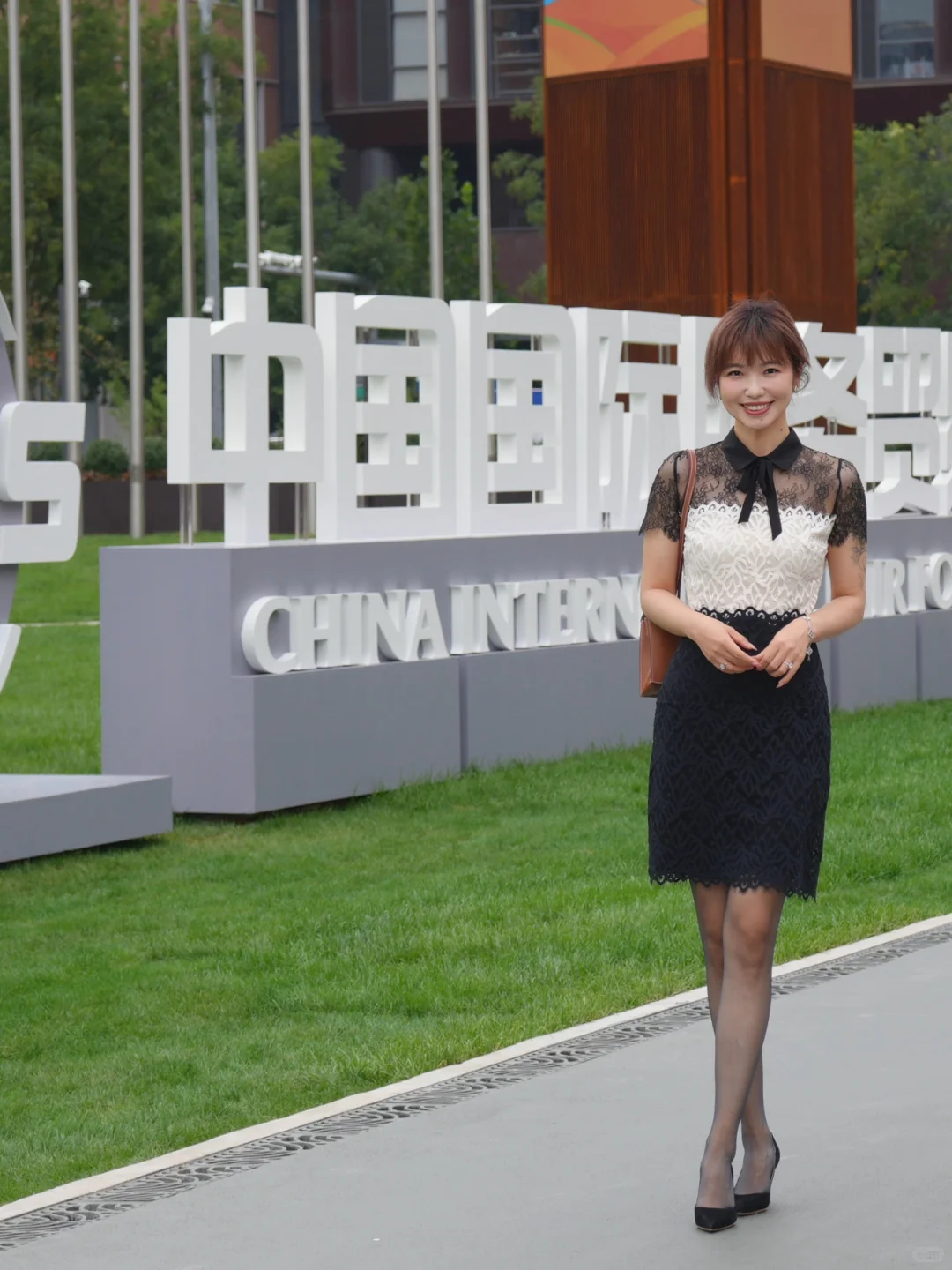 逆龄少女打卡北京服贸会｜ROMEGA给我底气