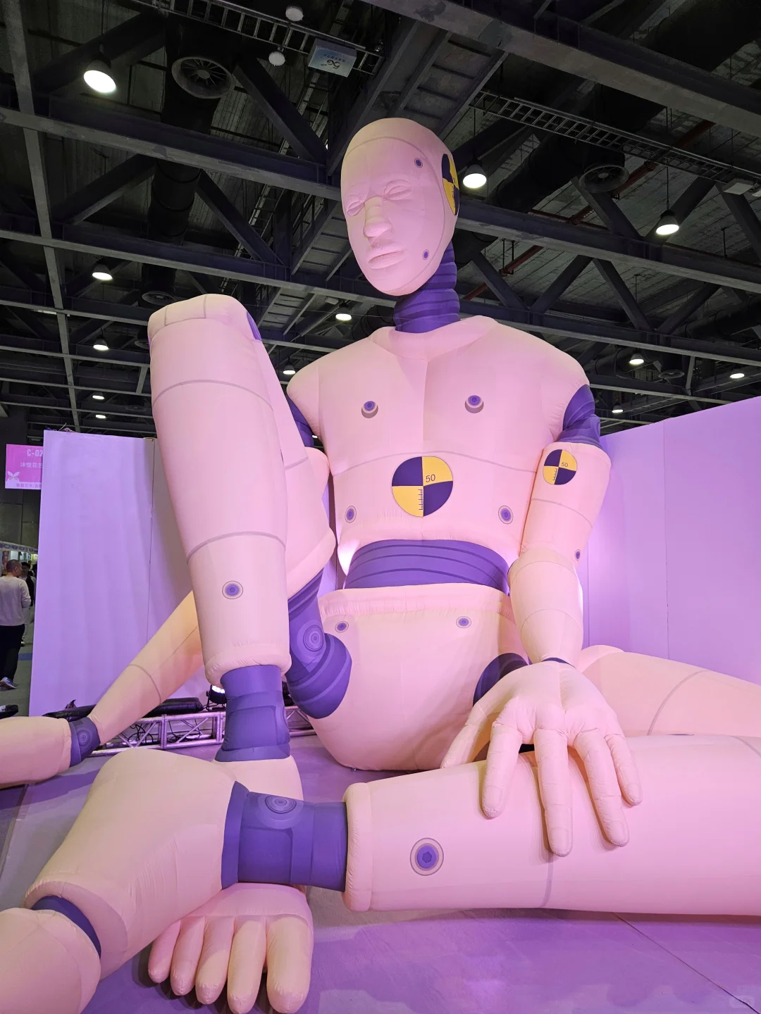 原来是艺术品展销会