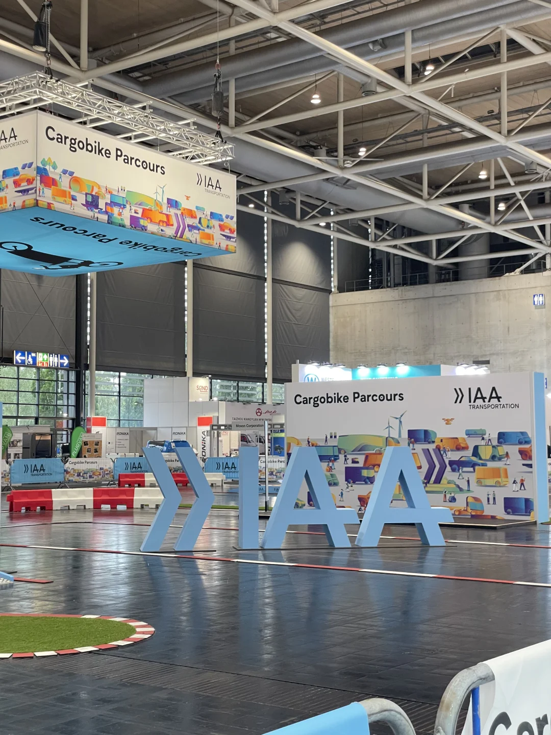 为什么我劝留子们都去展会当翻译？