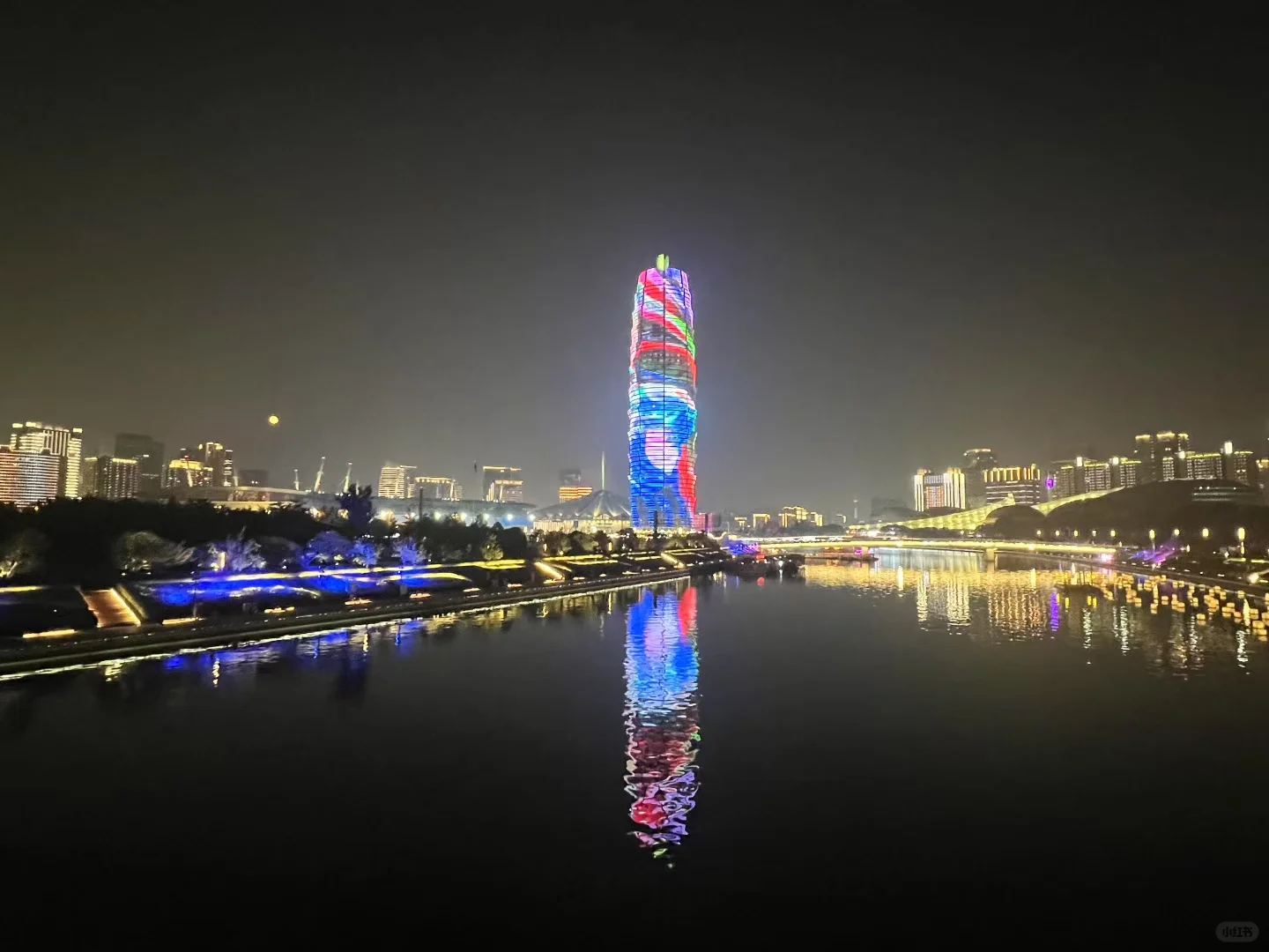 郑州国际会展中心夜景