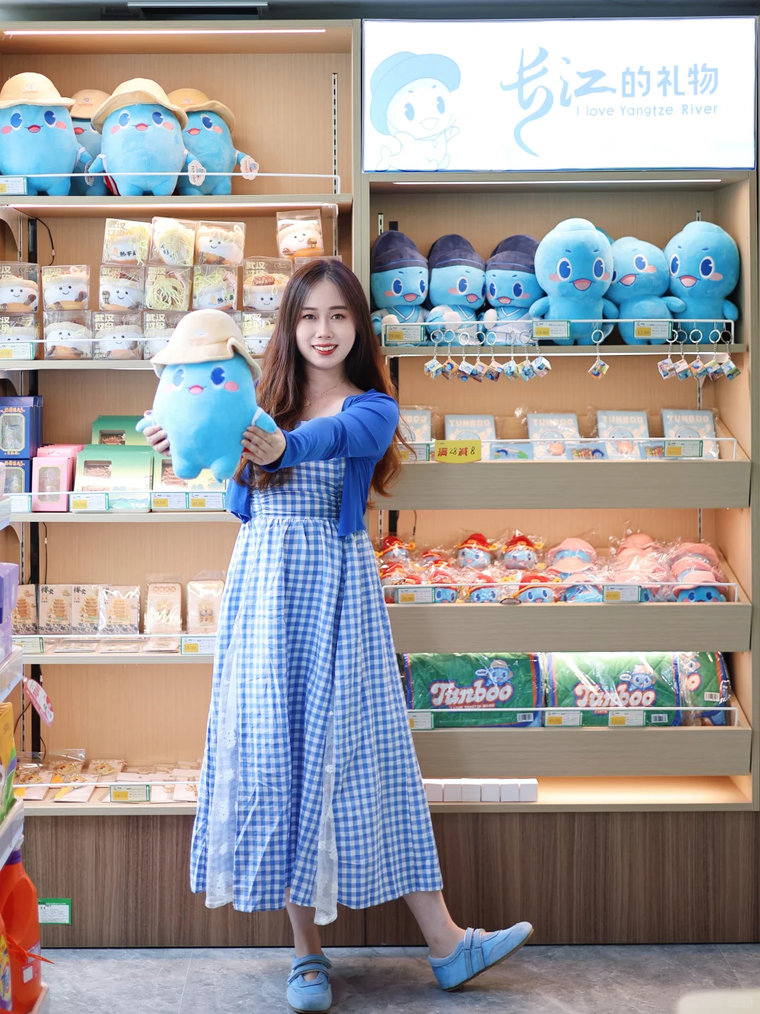 首座‼文旅IP主题站在武汉建安街加能站揭幕