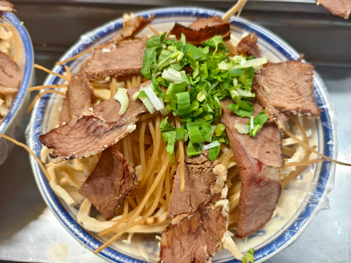 交流会逛吃逛吃