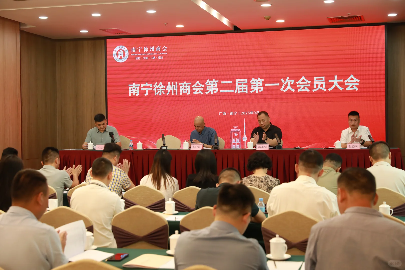 南宁演绎女歌手?招商会篇 重要场合的仪式