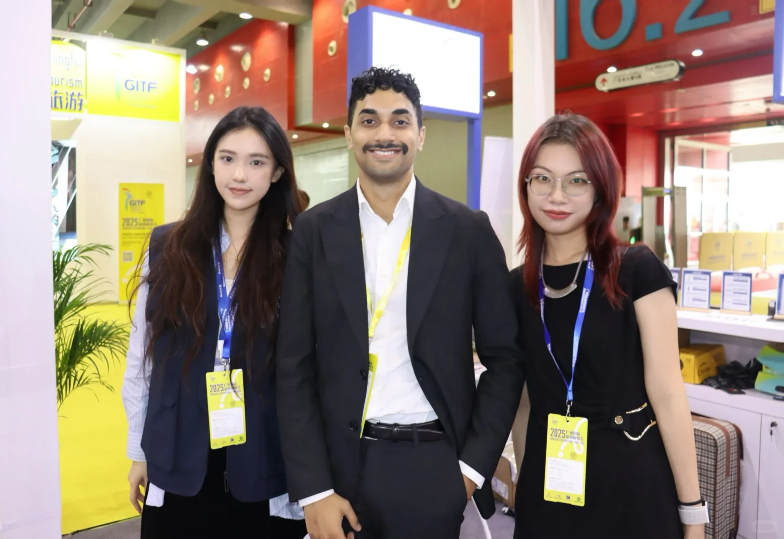 ?? 旅博会｜00后意大利老板比员工还努力