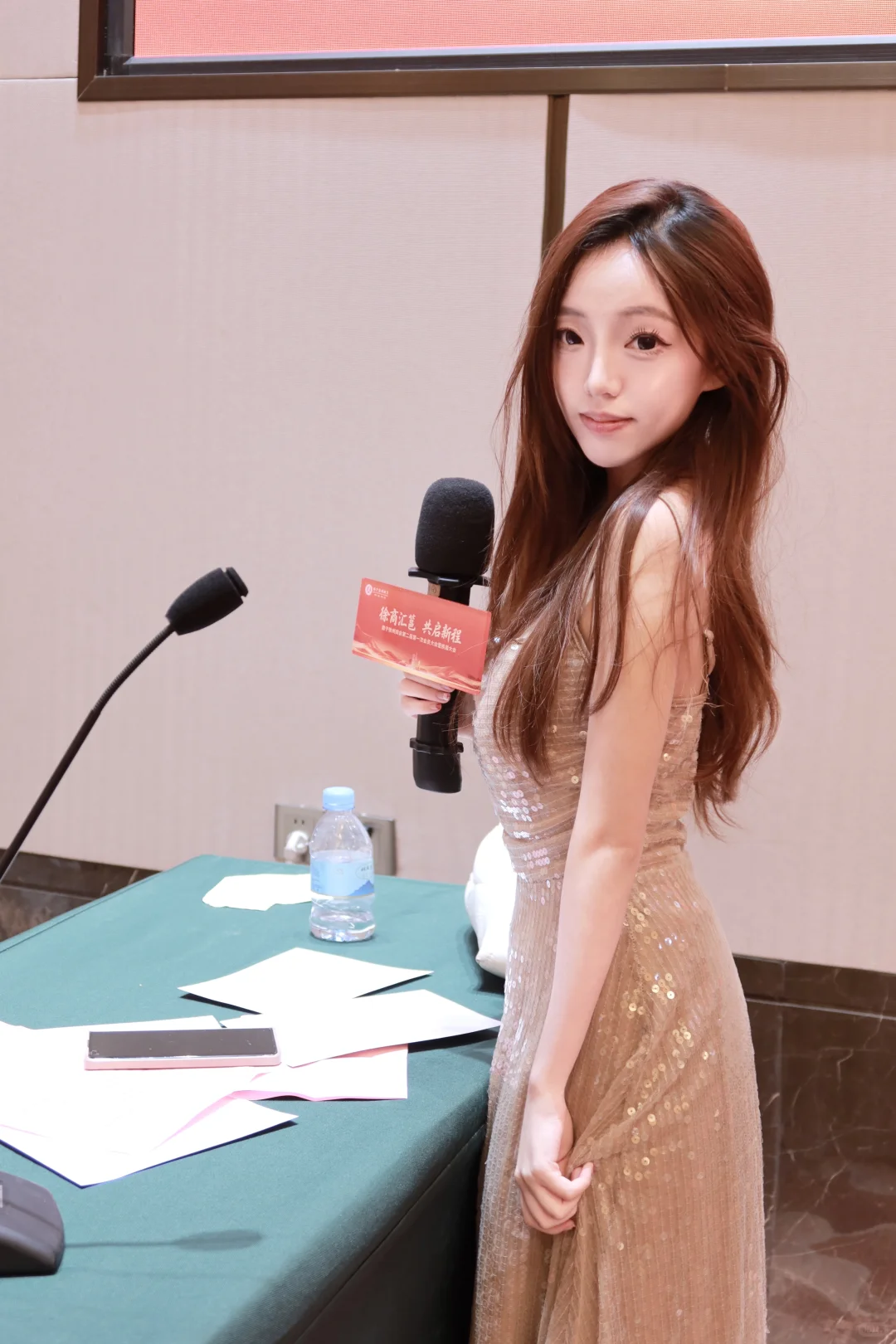 南宁演绎女歌手?招商会篇 重要场合的仪式