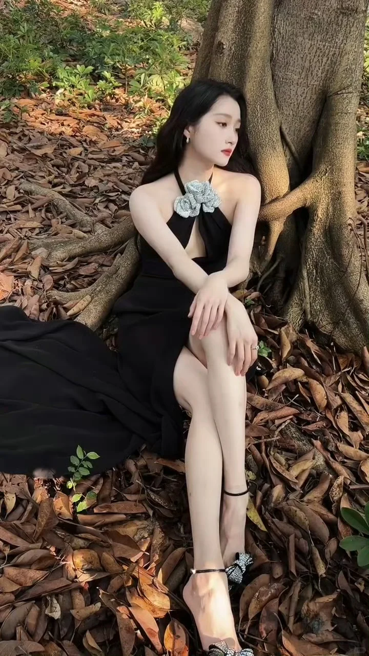 关晓彤 开衩及腰 腿长两米