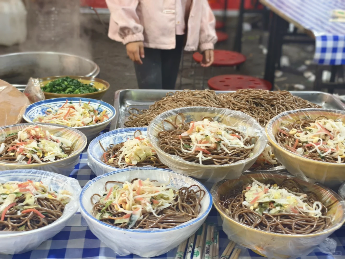 交流会逛吃逛吃