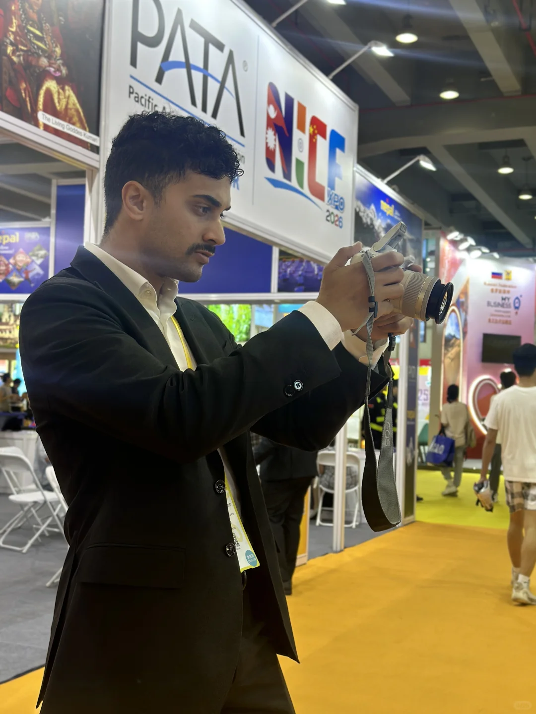 ?? 旅博会｜00后意大利老板比员工还努力