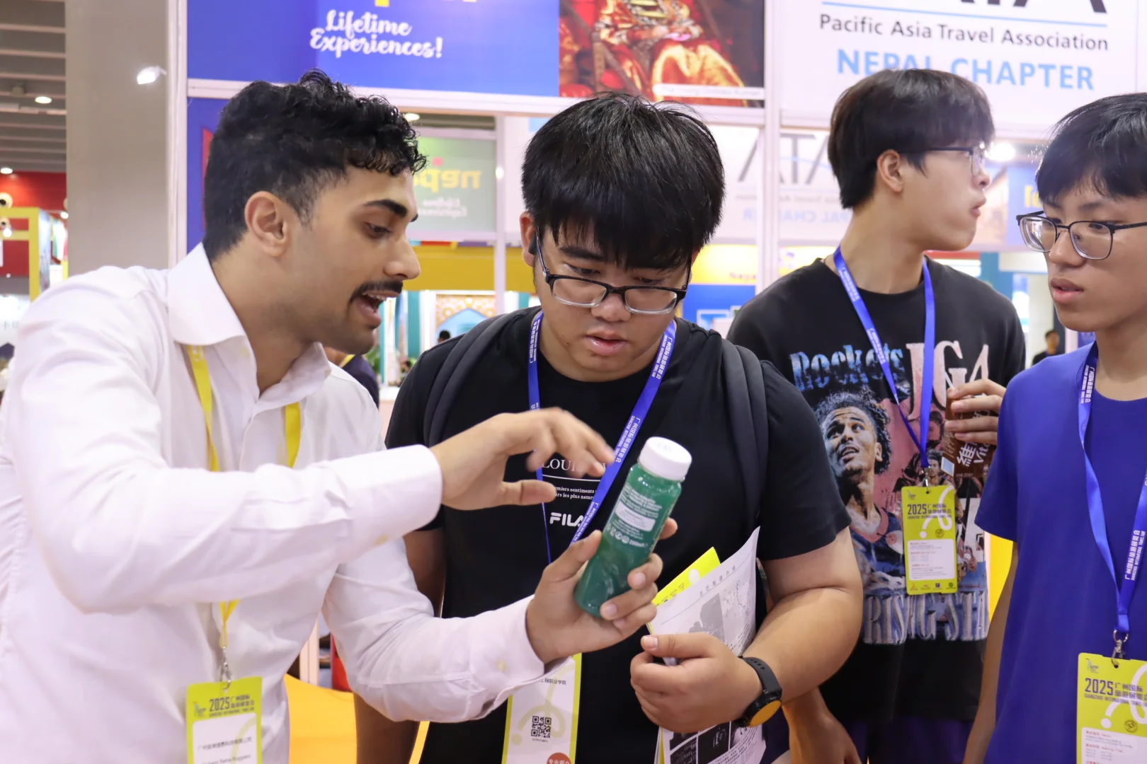 ?? 旅博会｜00后意大利老板比员工还努力