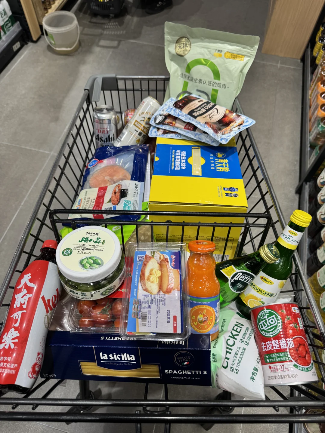 会展吾悦览鸟超市