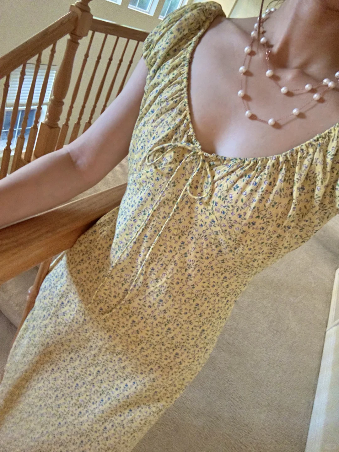 有点熟女的小黄裙