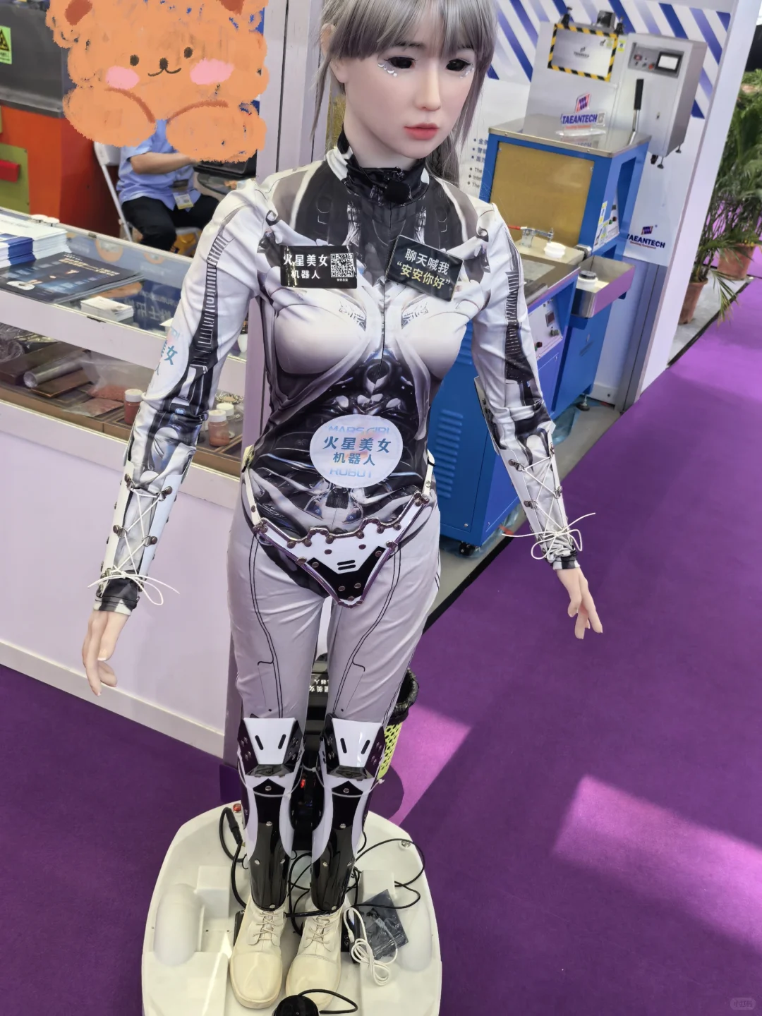 真的要冲了！深圳国际珠宝展开幕日