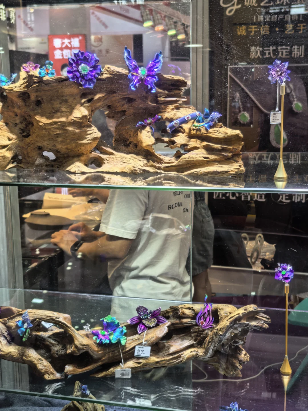 真的要冲了！深圳国际珠宝展开幕日