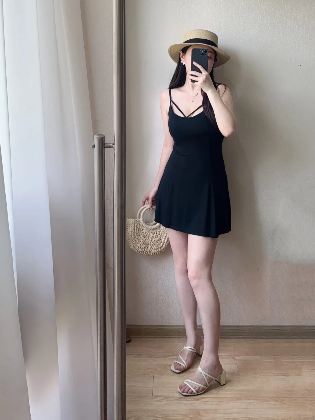 小黑裙太显瘦啦！！！！?