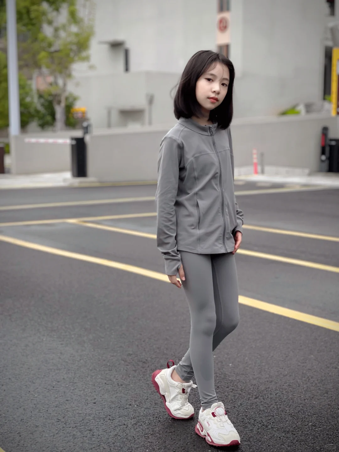 这裤子超绝的......