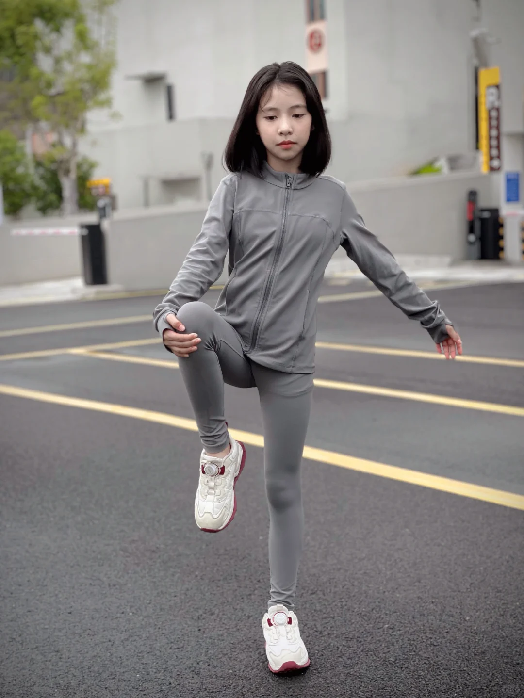 这裤子超绝的......