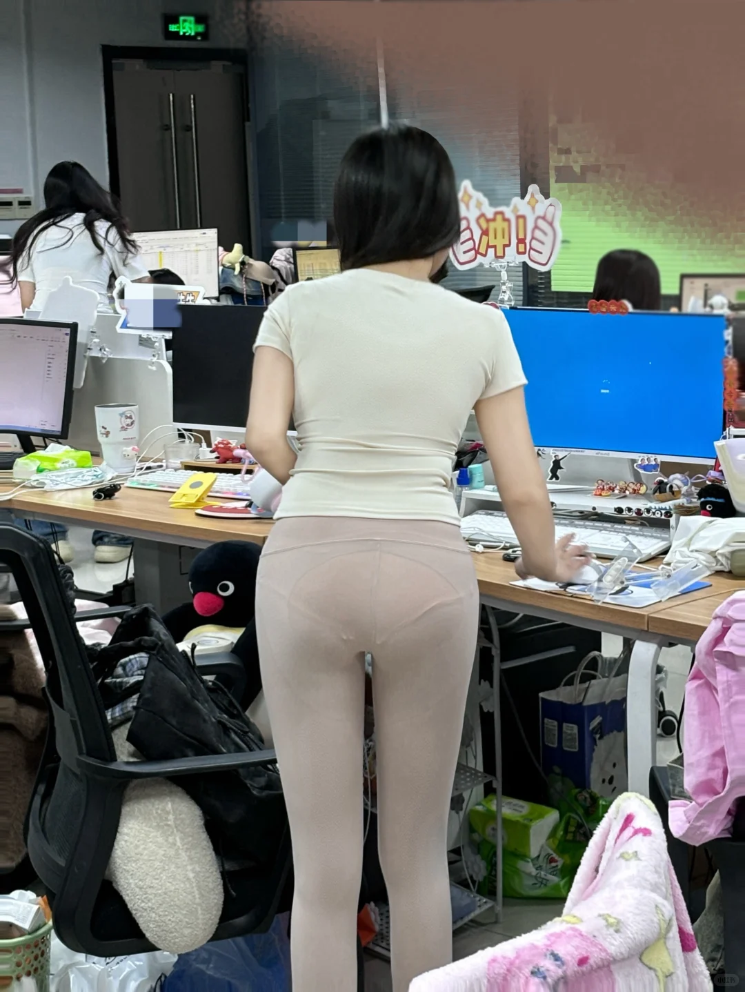 wc…同事健身穿这样心理素质挺好啊？