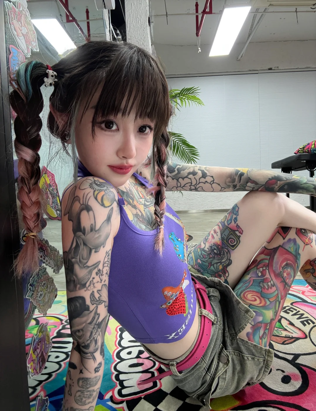 今天是紫色系穿搭?