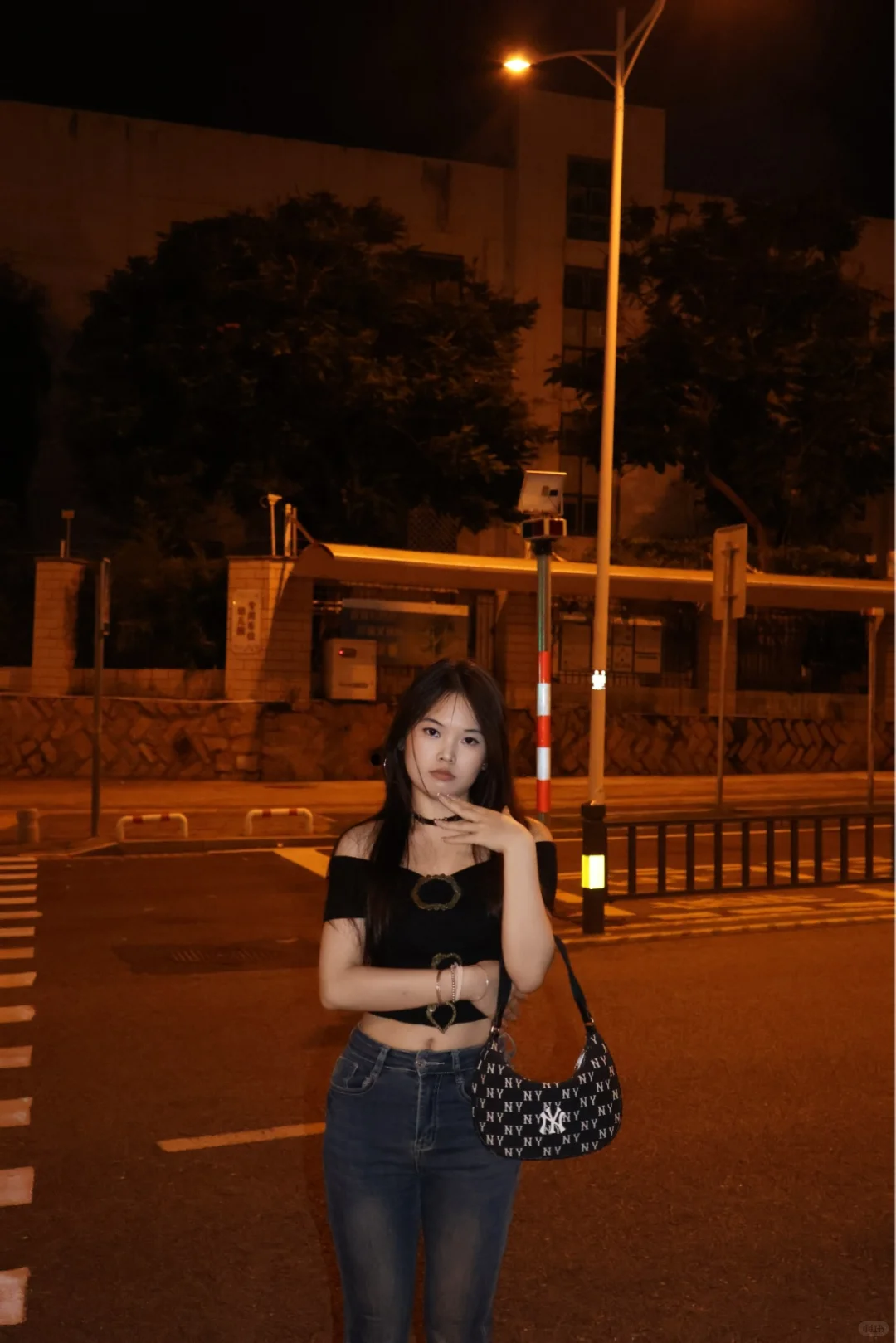 ?夜晚街头的辣妹ootd｜把随性慵懒焊在身上
