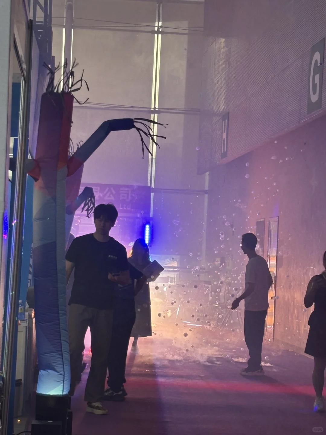 广州灯光音响展也太大烟了