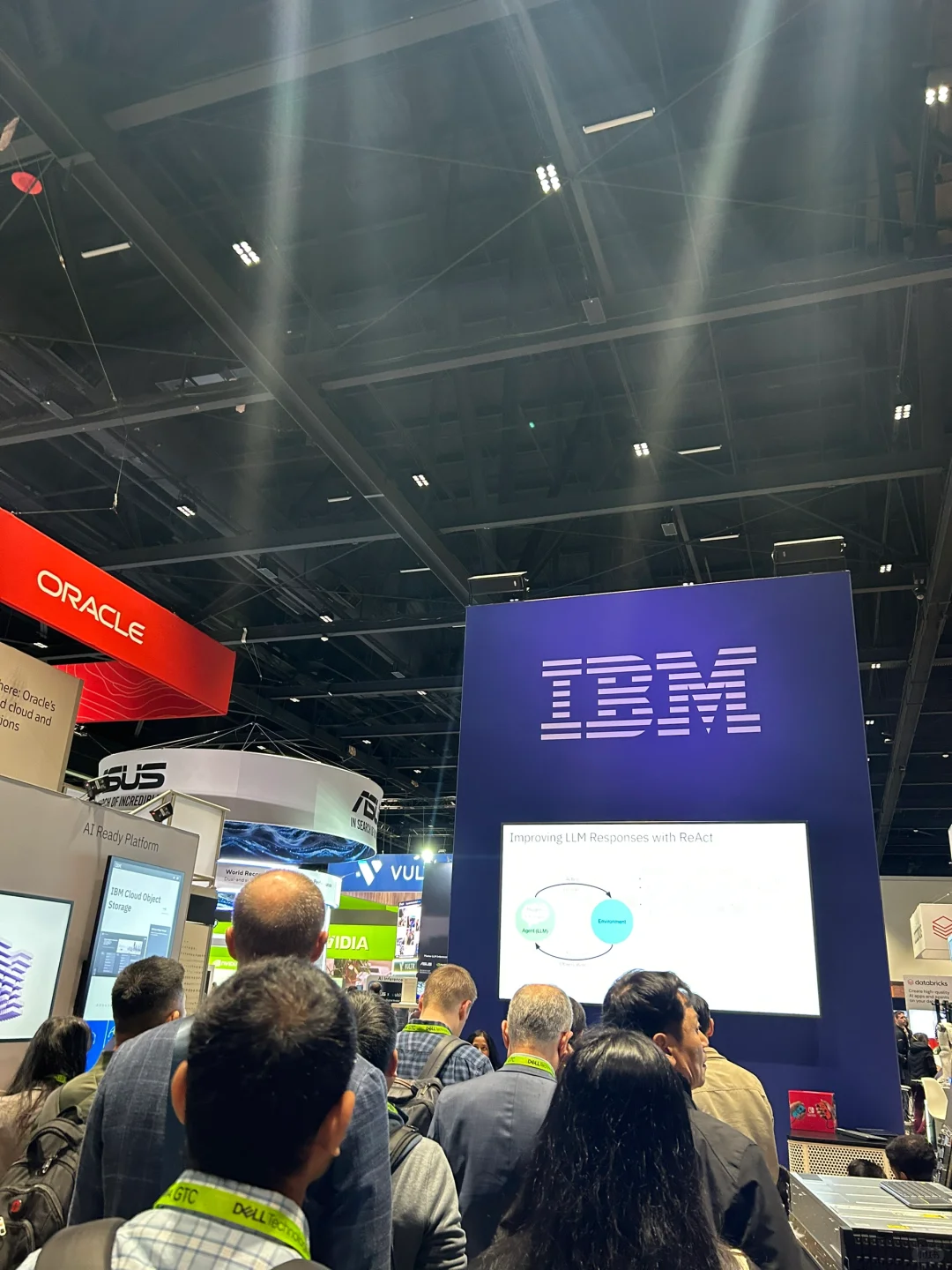 英伟达GTC 2025 聚焦AI平台与部署