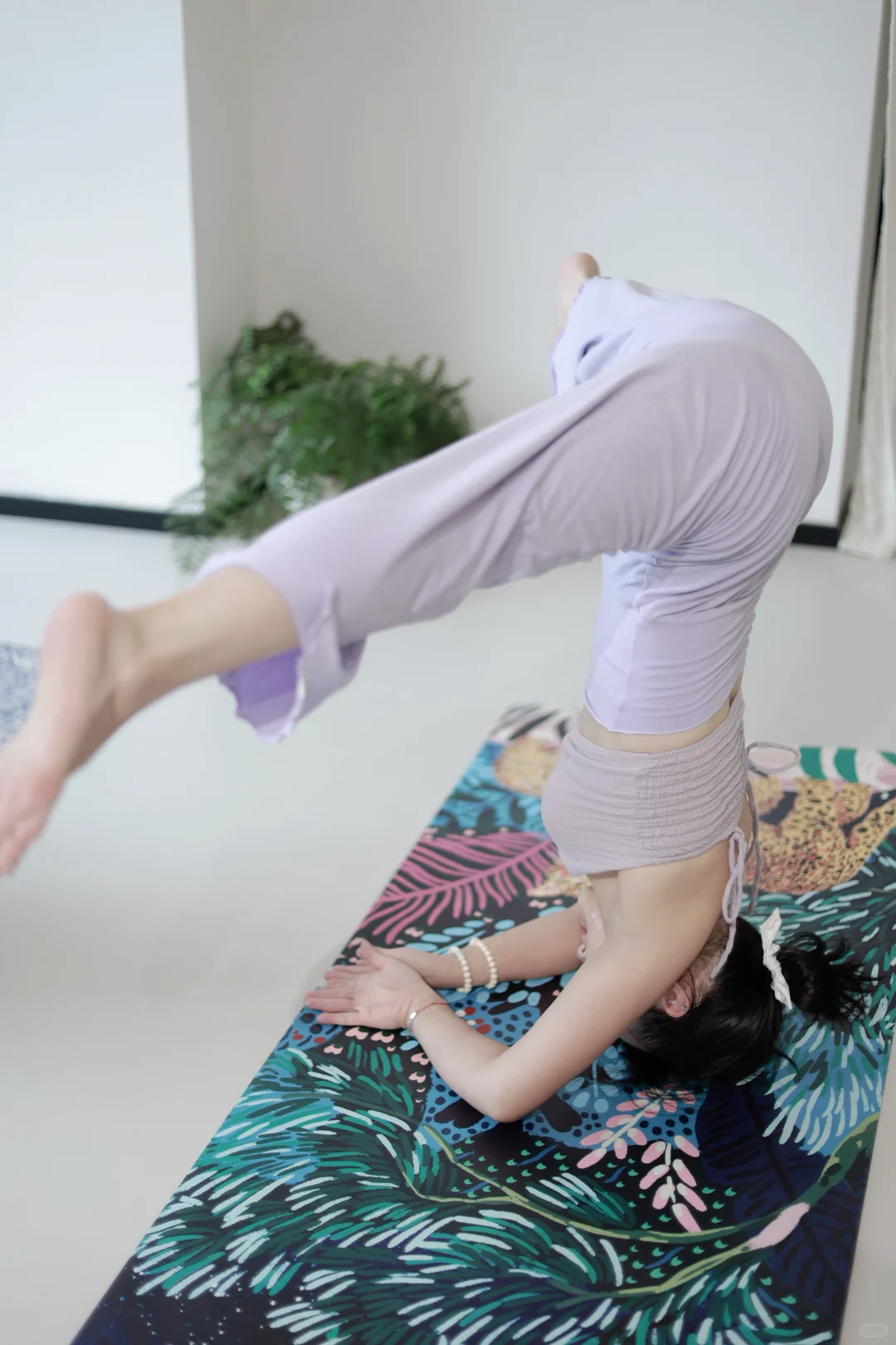 今日话题：浅浅的少妇感?