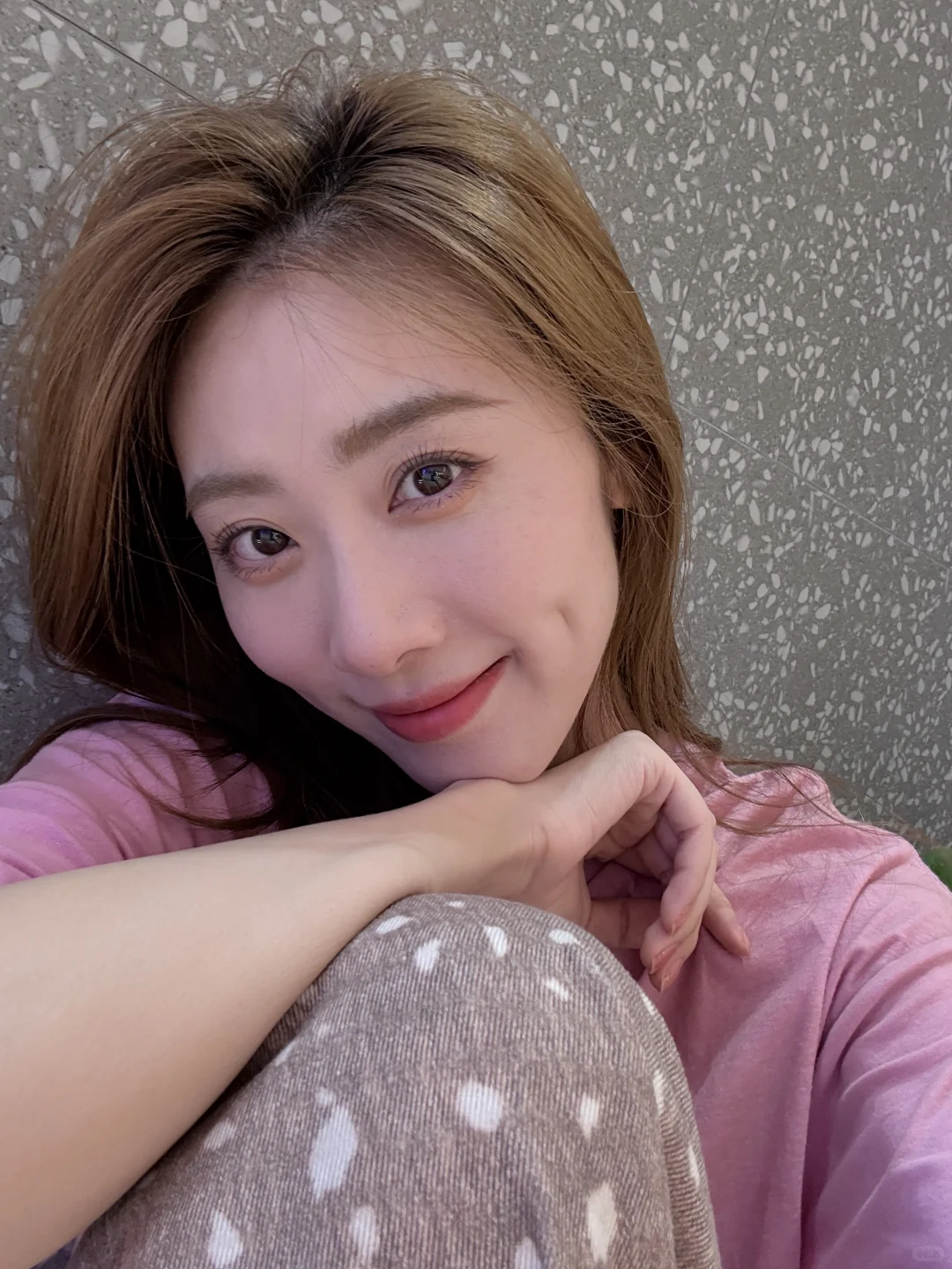 35的姐姐怎么还这么爱拍照？？！！