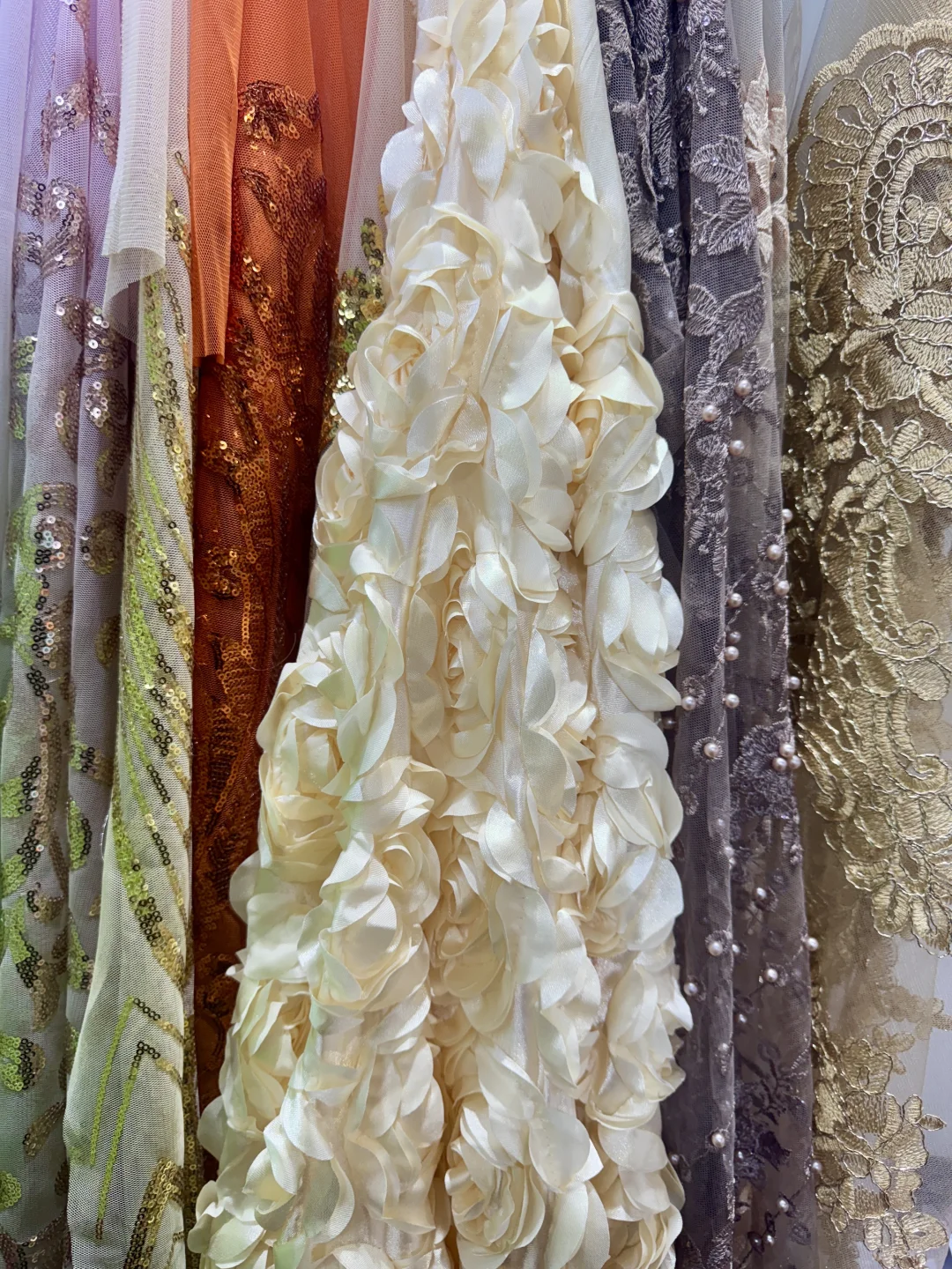 来上海intertextile面辅料展学习…?