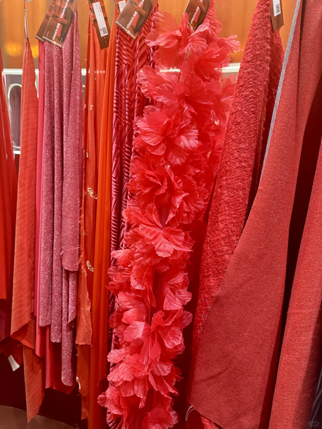 来上海intertextile面辅料展学习…?