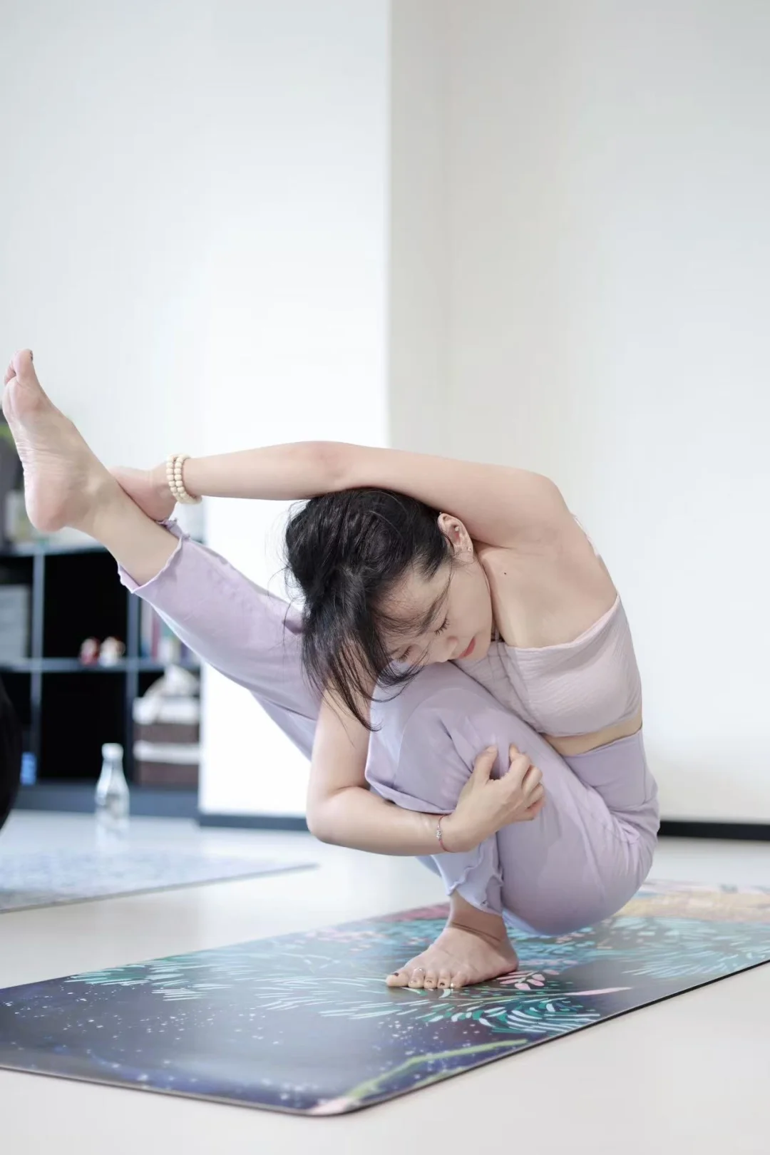 今日话题：浅浅的少妇感?