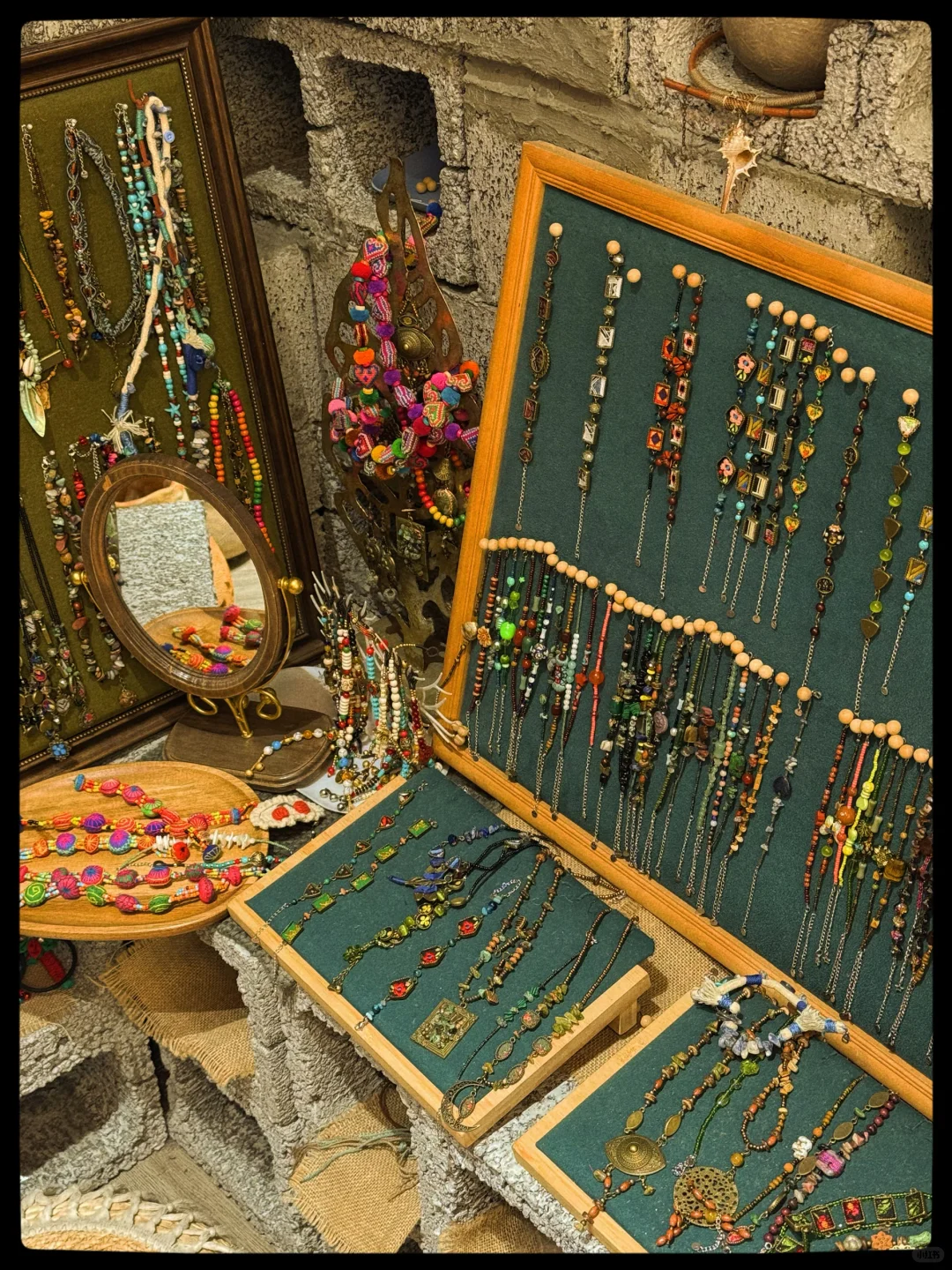 芒市文旅你要不然在媒体上投点钱吧