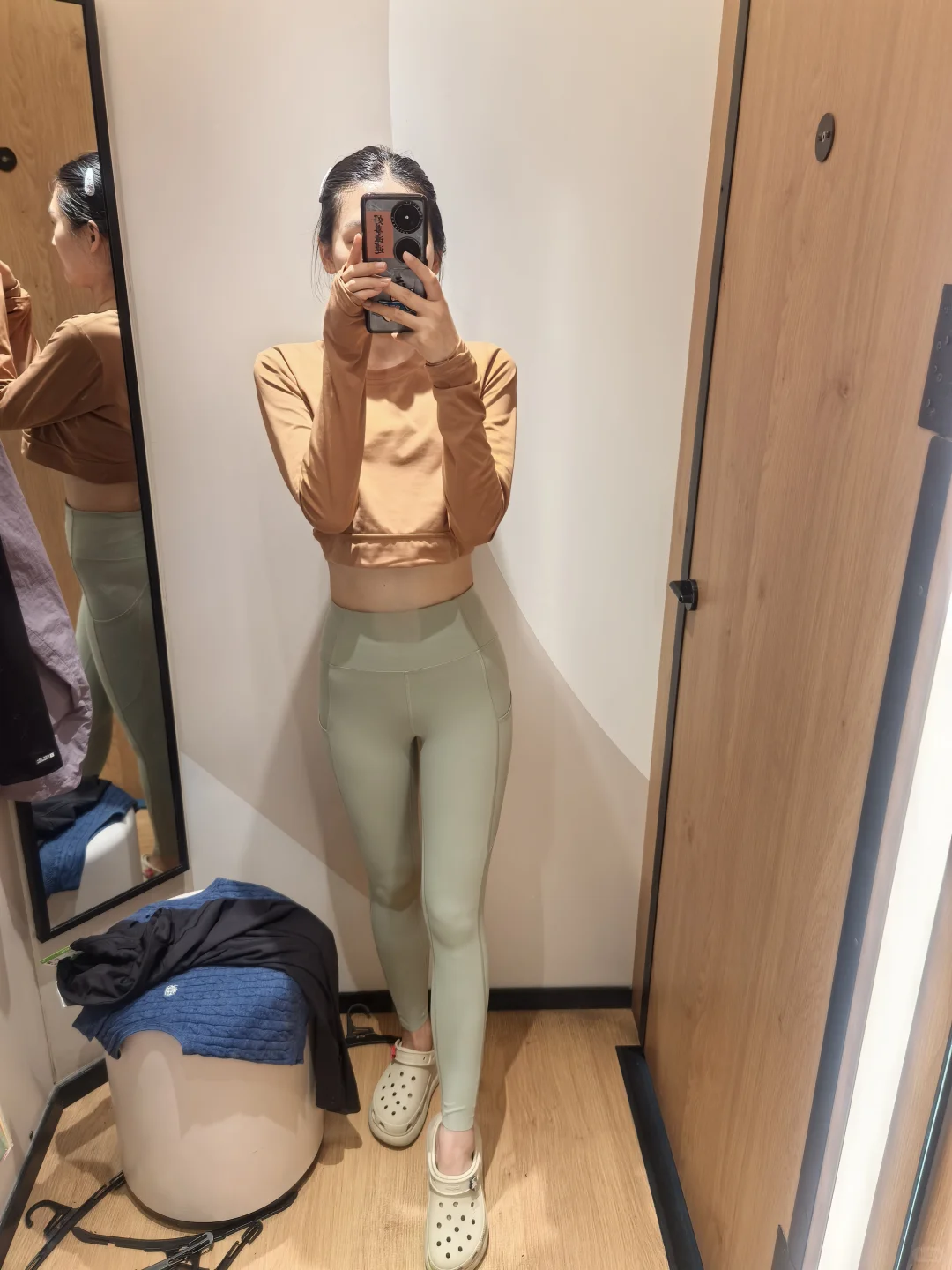 我也来试试迪卡侬的瑜伽裤?