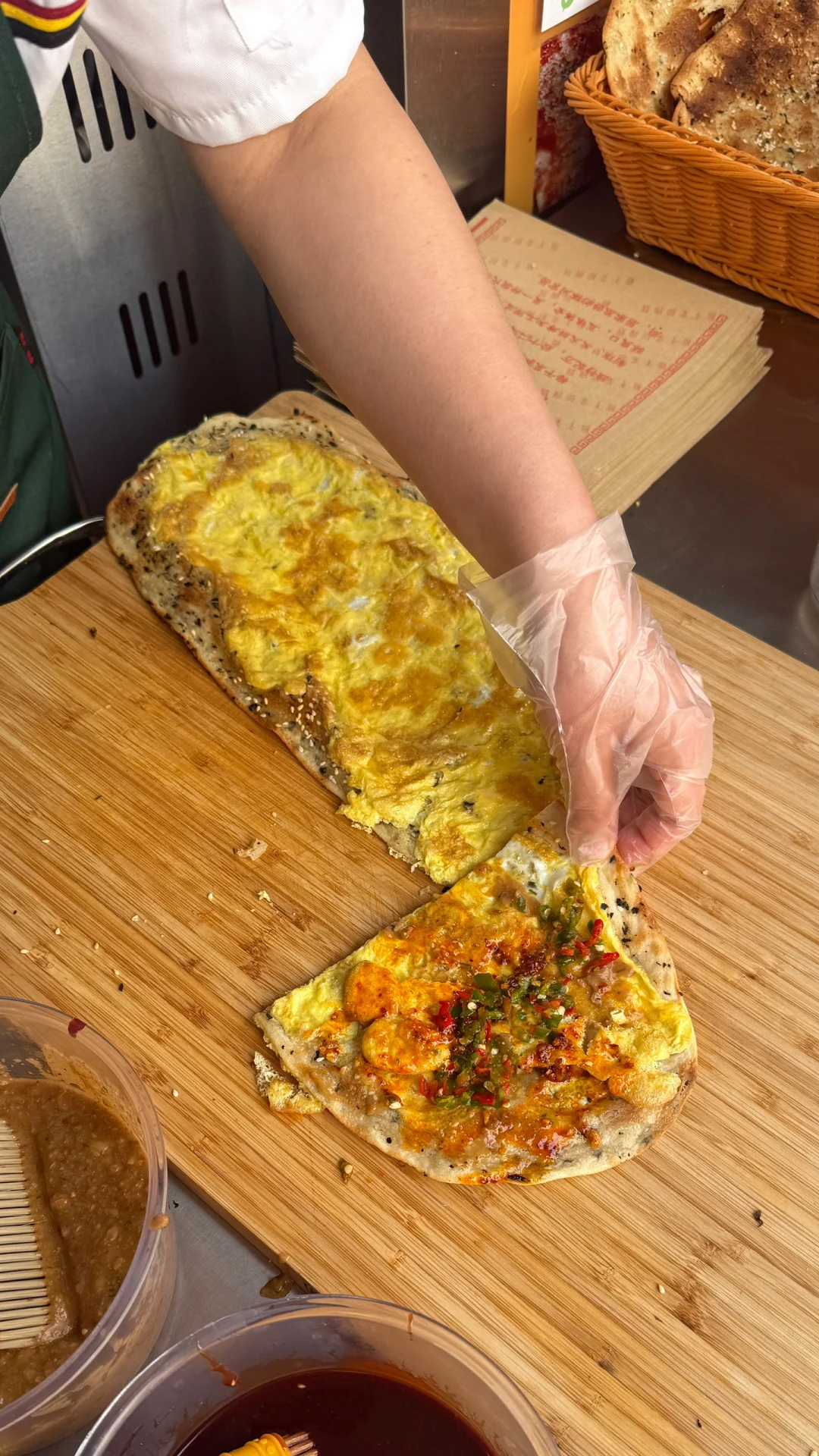 在邯郸家门口！这家梅干菜饼超级焦脆！