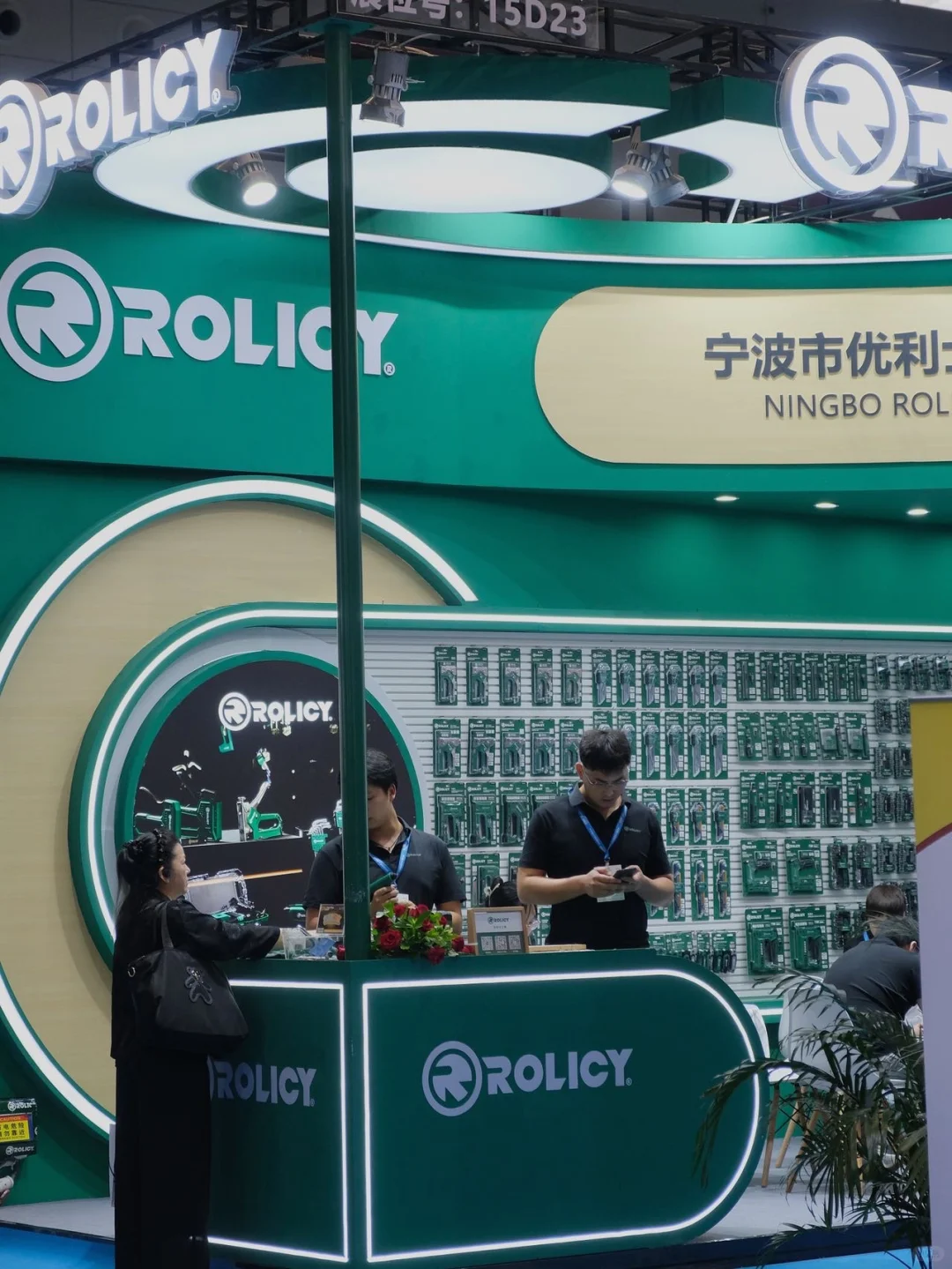 从秀场到深圳跨境展，主理人超充实的一天！