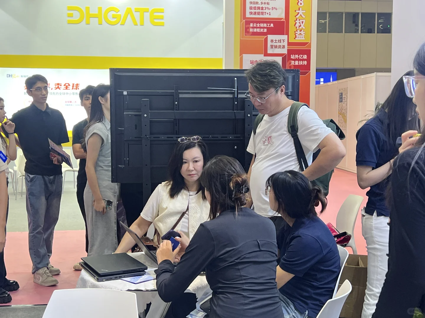 我在CCBEC现场！跨境人速来面基！