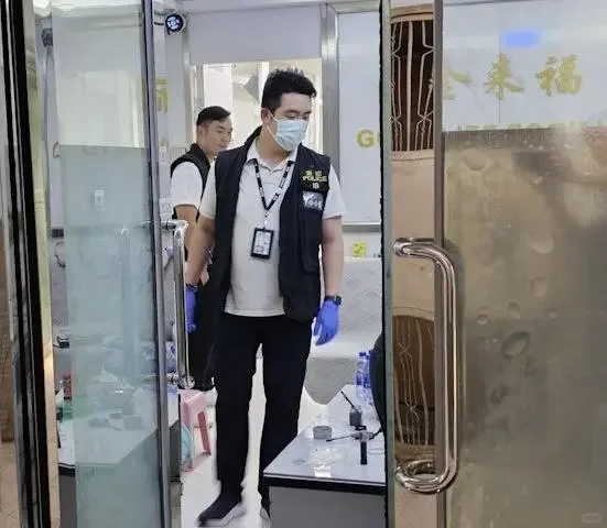 香港突发黄金劫案：10悍匪闯抢走65公斤黄金