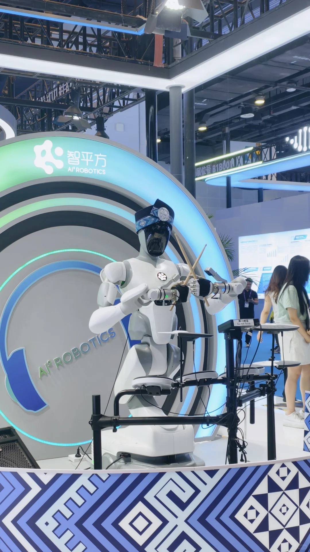 2025东盟博览会第一天好多人！