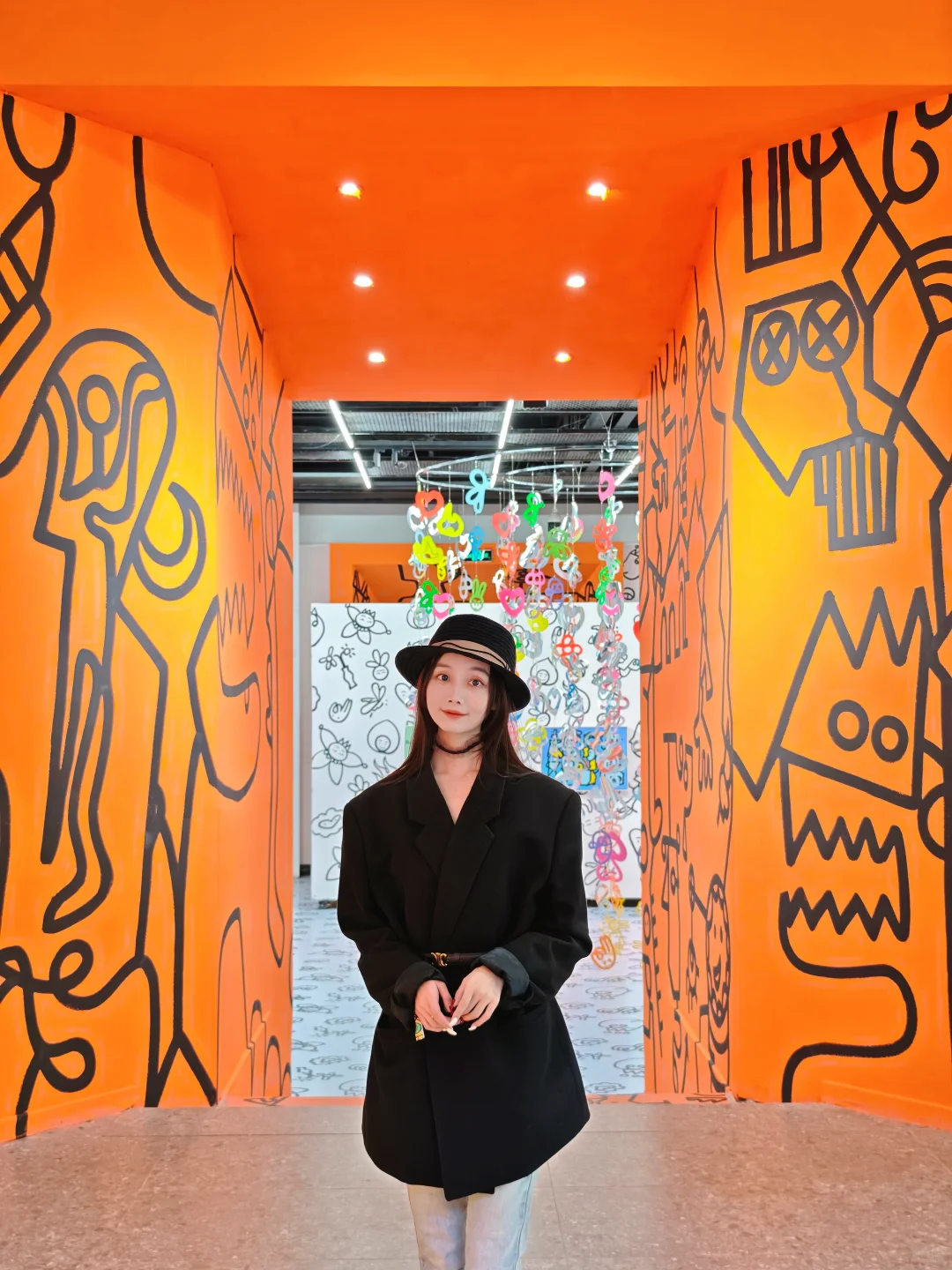 沈阳新展｜用画笔创造的彩色涂鸦世界?