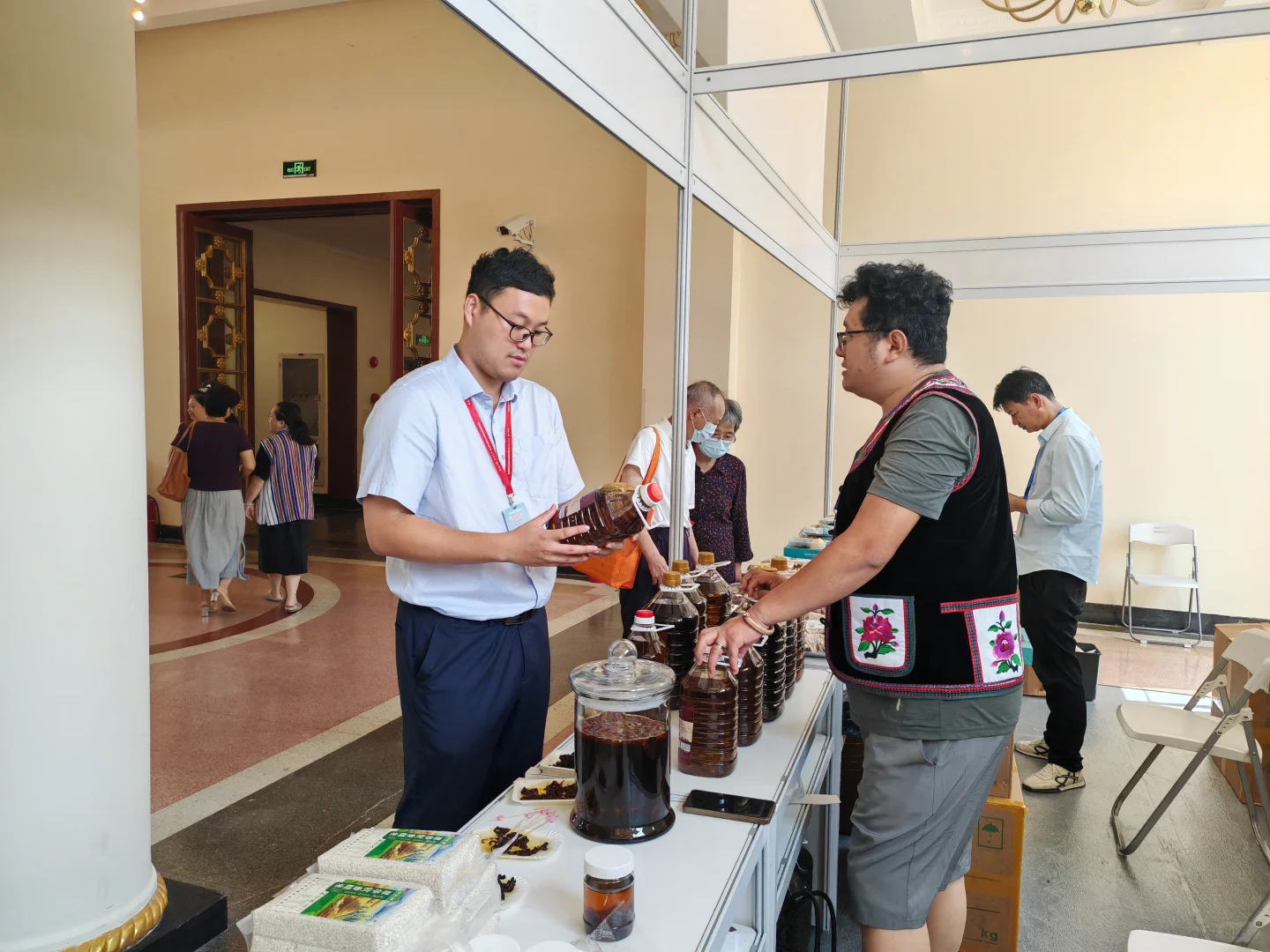 第八届上海市对口地区特色商品展销会