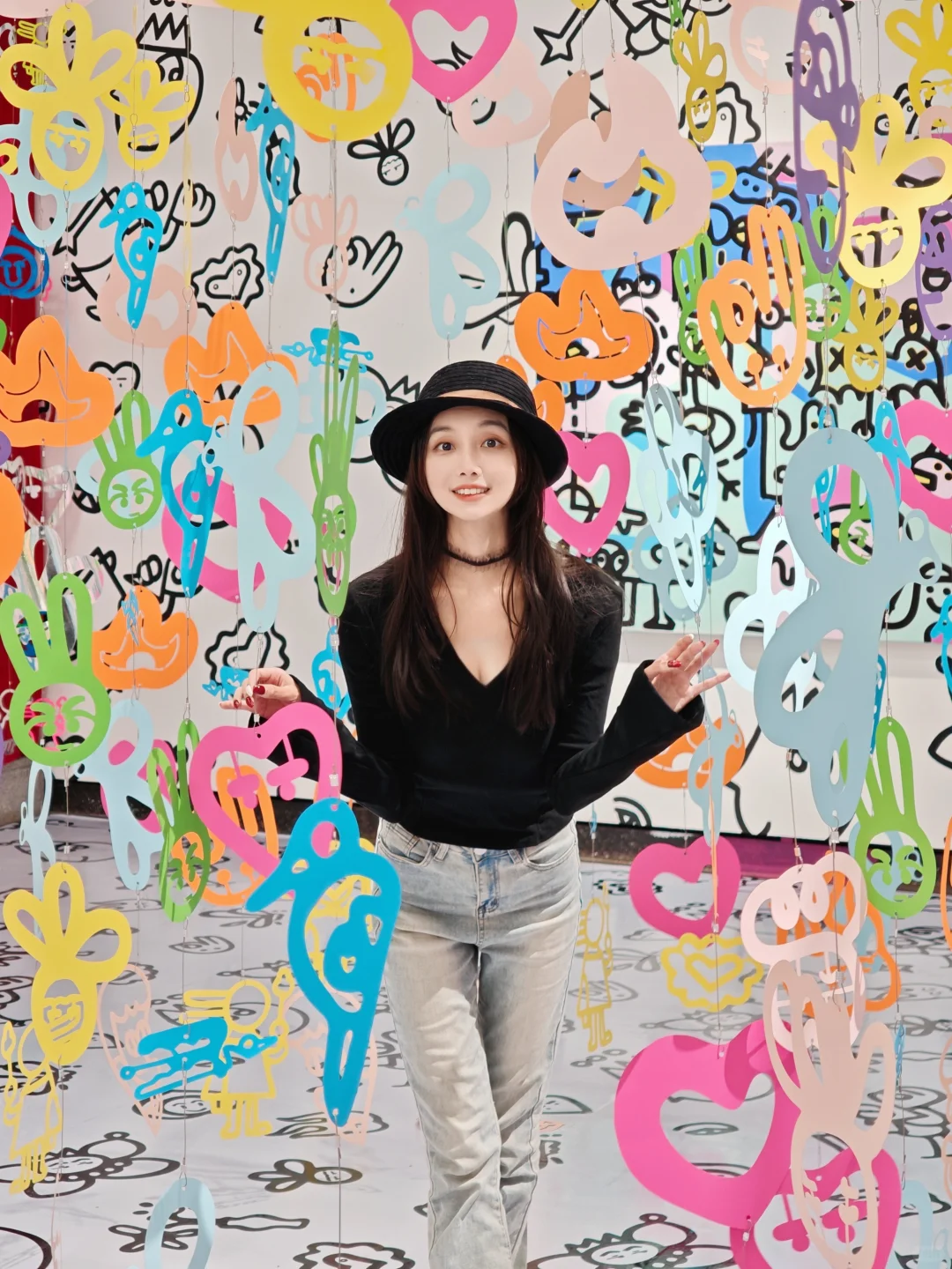 沈阳新展｜用画笔创造的彩色涂鸦世界?