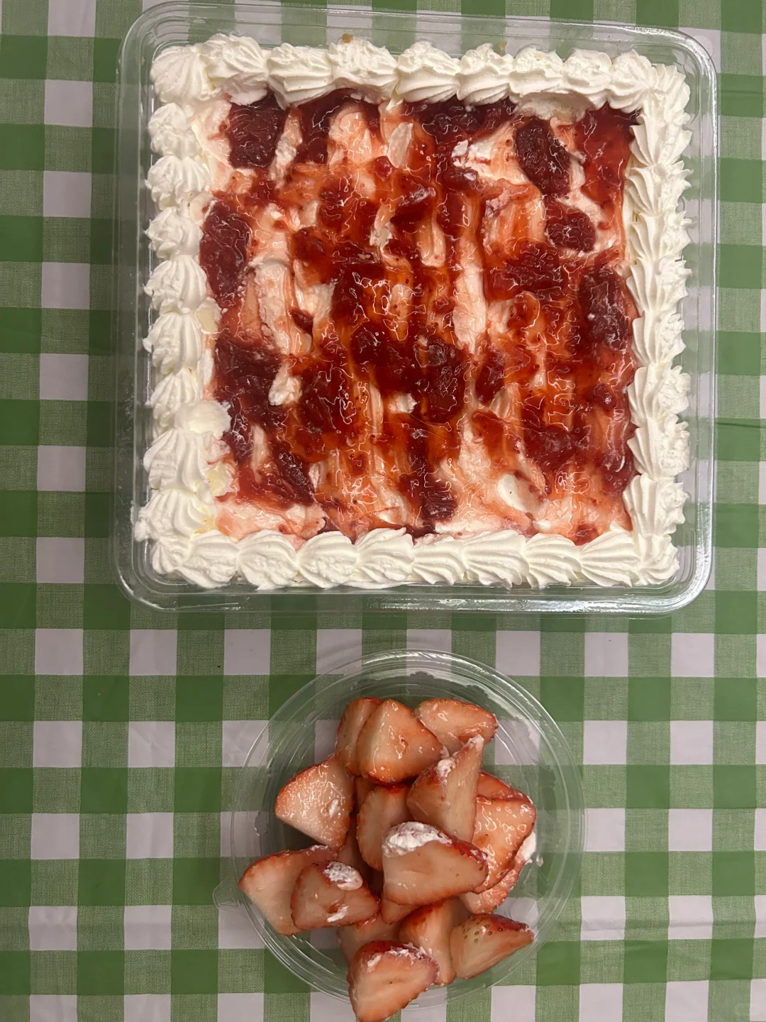 好是面包·草莓盒子